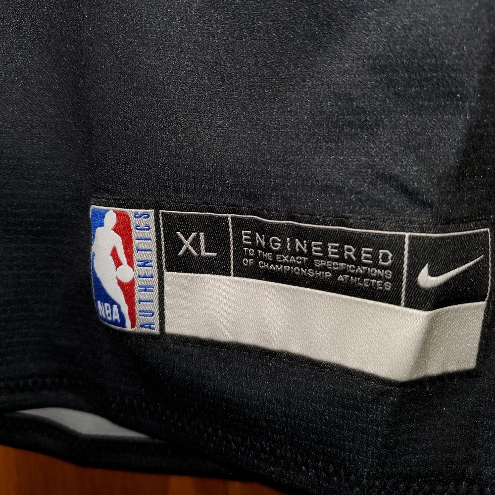 NEW Raptors OVO practice jersey reversible - Picture 8 of 8